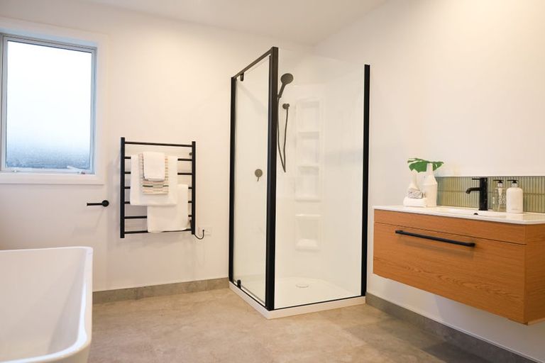 Photo of property in 2 Samuel Place, Terrace End, Palmerston North, 4410