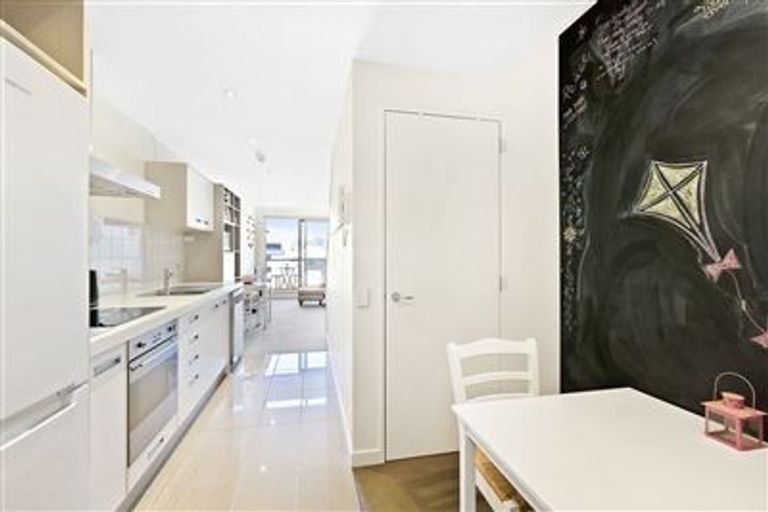 Photo of property in Republic2, 5h/10 Lorne Street, Te Aro, Wellington, 6011