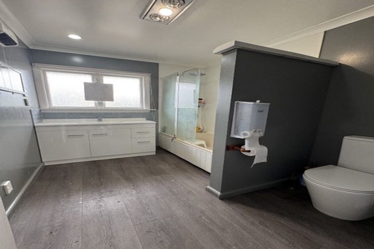 Photo of property in 14 Mcgregors Road, Bromley, Christchurch, 8062