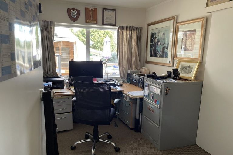 Photo of property in 2/123 Pigeon Mountain Road, Half Moon Bay, Auckland, 2012