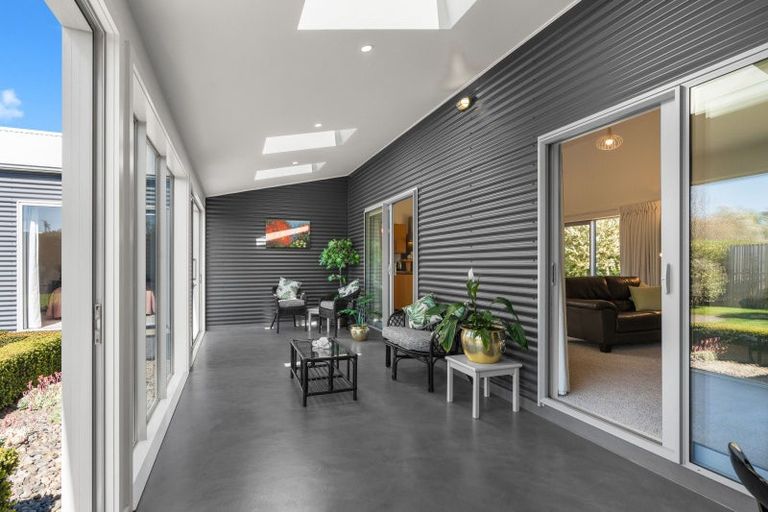 Photo of property in 12 Burgundy Drive, Martinborough, 5711