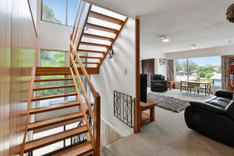 Photo of property in 6 Mcinnes Road, Weymouth, Auckland, 2103