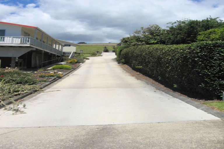 Photo of property in 50 Stratford Drive, Cable Bay, 0420