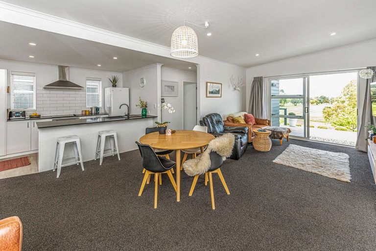 Photo of property in 5 Toi Street, Tawhero, Whanganui, 4501