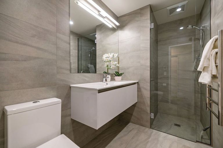 Photo of property in 2/22 Bullendale Drive, Arthurs Point, Queenstown, 9371