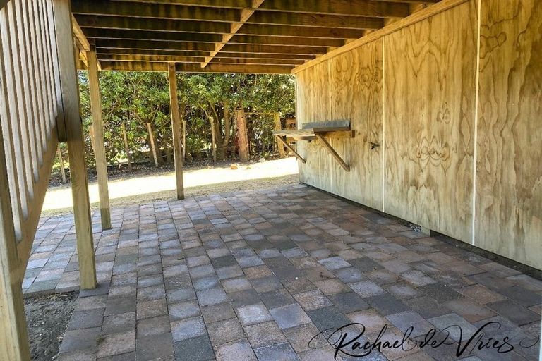 Photo of property in 4 Sea View Road, Baylys Beach, Dargaville, 0377