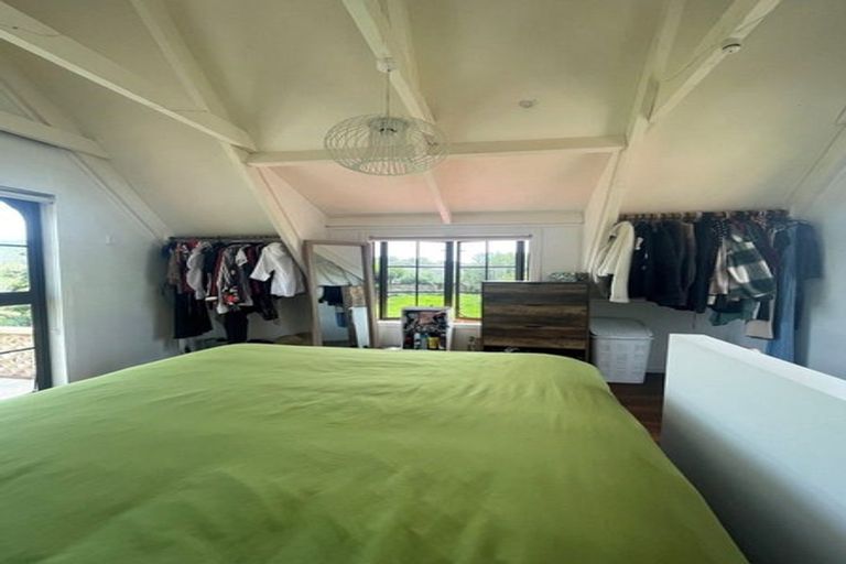 Photo of property in 17 Harbour View Road, Leigh, 0985