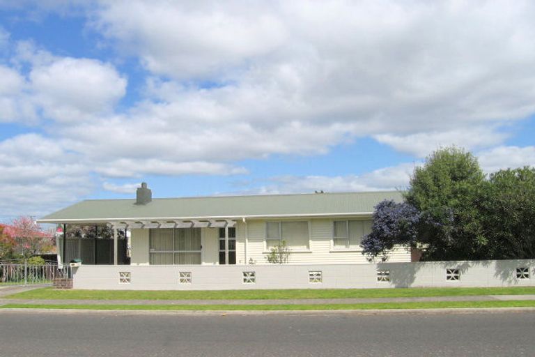 Photo of property in 82 Links Avenue, Mount Maunganui, 3116