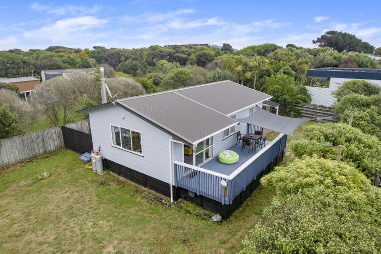 Photo of property in 50 Paetawa Road, Peka Peka, Waikanae, 5391