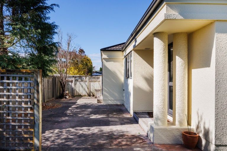 Photo of property in 68 Clifton Terrace, Fitzherbert, Palmerston North, 4410