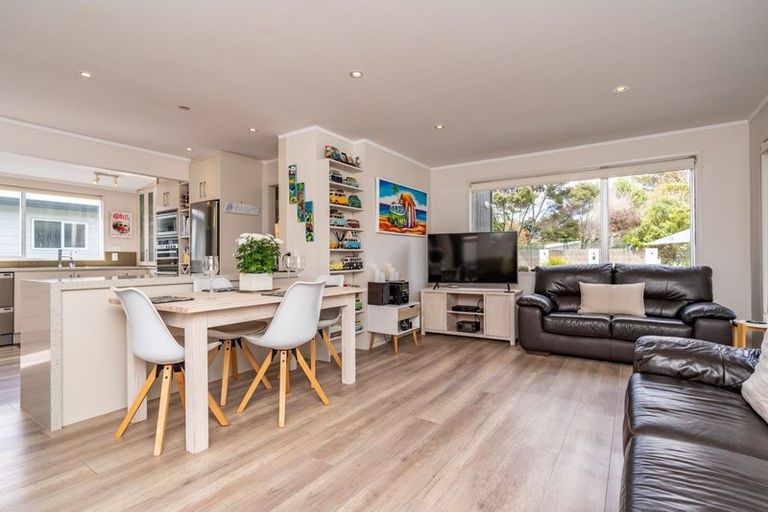 Photo of property in 13 Taranui Place, Mangawhai Heads, Mangawhai, 0505