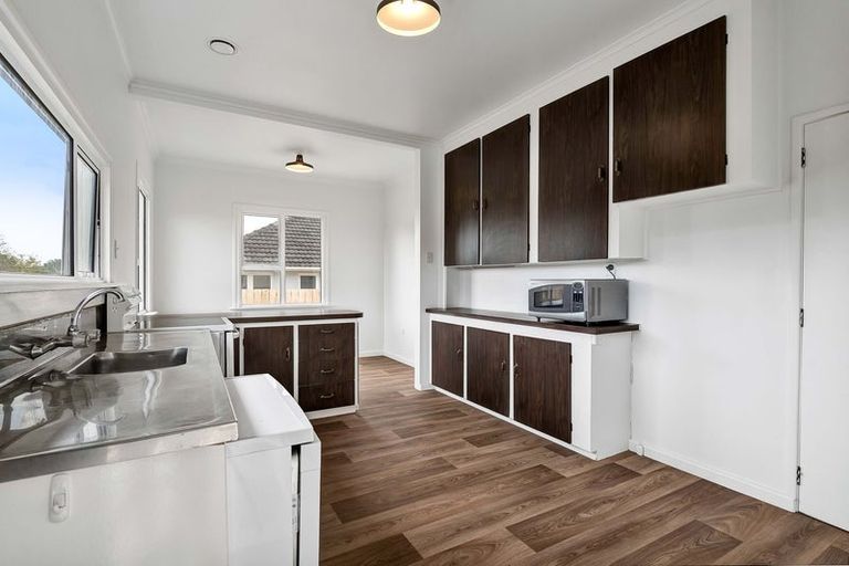 Photo of property in 7 Tarahua Road, Vogeltown, New Plymouth, 4310