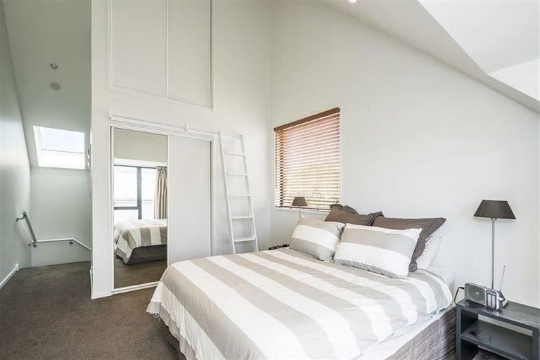 Photo of property in 1036a Colombo Street, St Albans, Christchurch, 8014