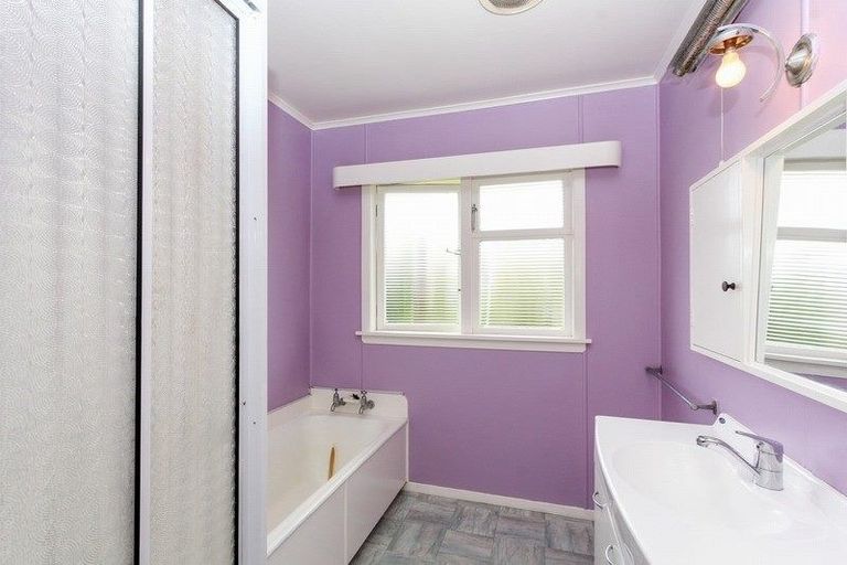 Photo of property in 9a Chilman Street, Strandon, New Plymouth, 4312