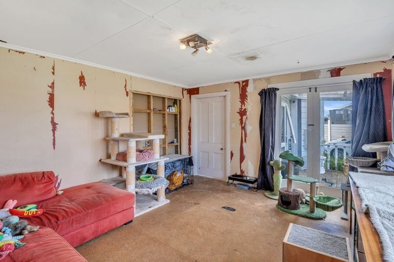 Photo of property in 2 Waitai Street, Castlecliff, Whanganui, 4501