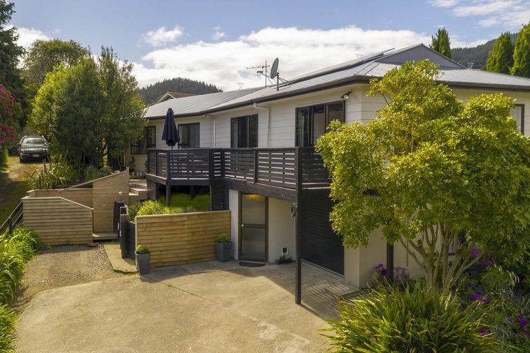 Photo of property in 20 Hookway Grove, Paraparaumu, 5032