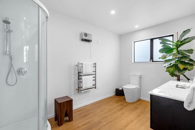 Photo of property in 15 Oregon Drive, Kelvin Heights, Queenstown, 9300