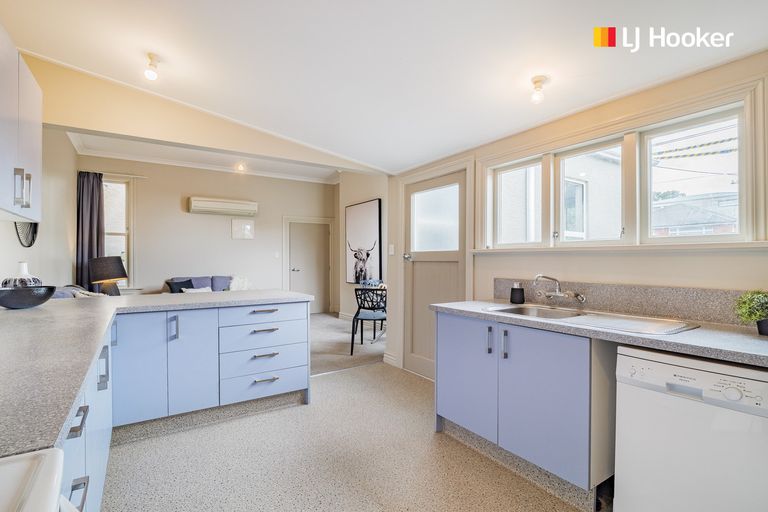 Photo of property in 49 Russell Street, Dunedin Central, Dunedin, 9016