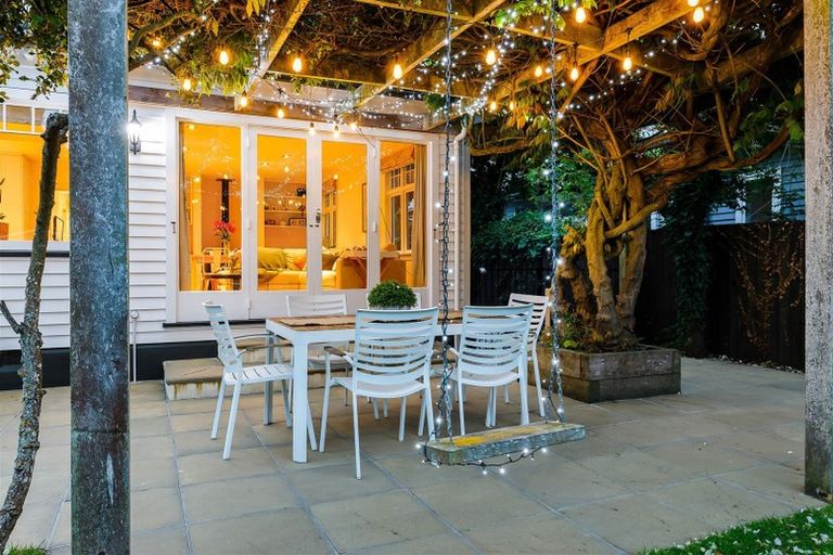 Photo of property in 88 Tomes Road, St Albans, Christchurch, 8052