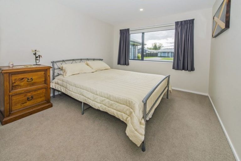 Photo of property in 6 Walter Place, Kirwee, Darfield, 7571