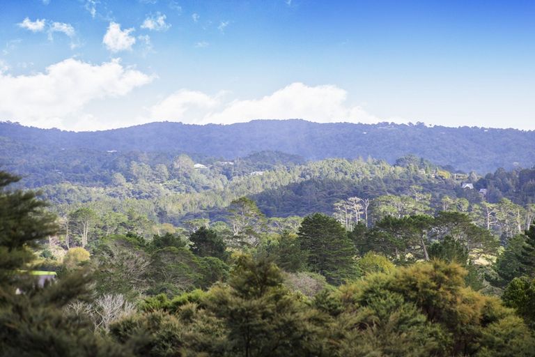 Photo of property in 5 Autumn Avenue, Glen Eden, Auckland, 0602