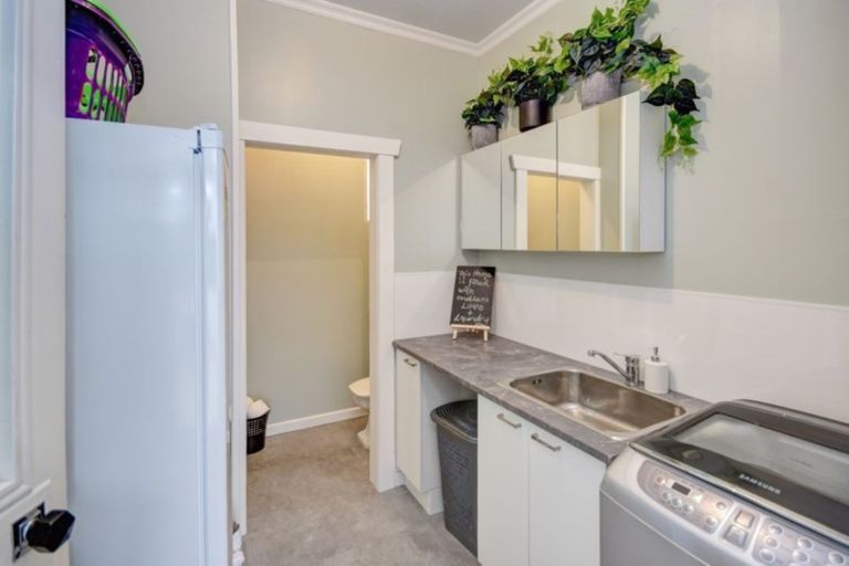 Photo of property in 86 Middleton Road, Kew, Dunedin, 9012