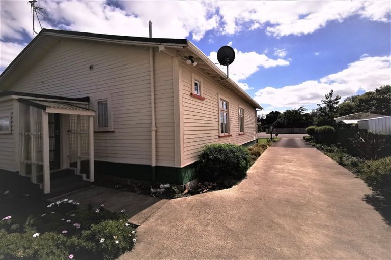 Photo of property in 3 Alexandra Street, Dannevirke, 4930