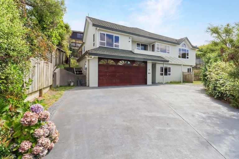 Photo of property in 9 Longmont Terrace, Churton Park, Wellington, 6037