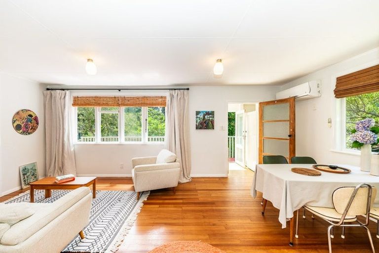 Photo of property in 66 Tilley Road, Paekakariki, 5034