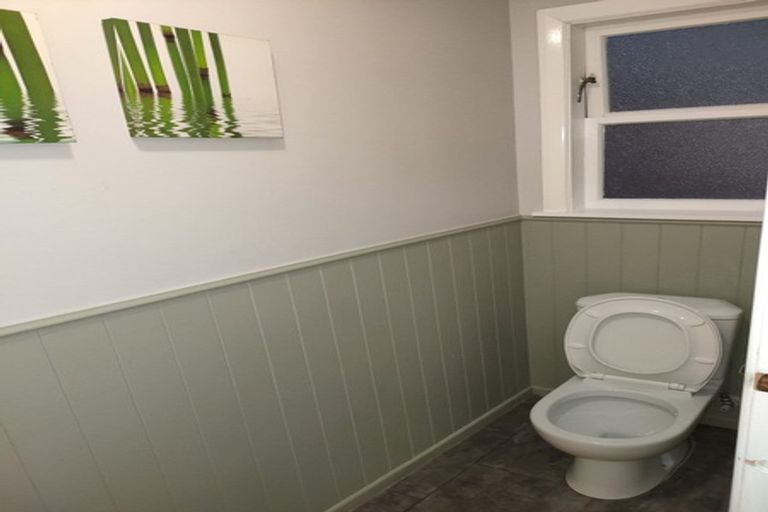 Photo of property in 36 Gibbons Street, Upper Hutt Central, Upper Hutt, 5018