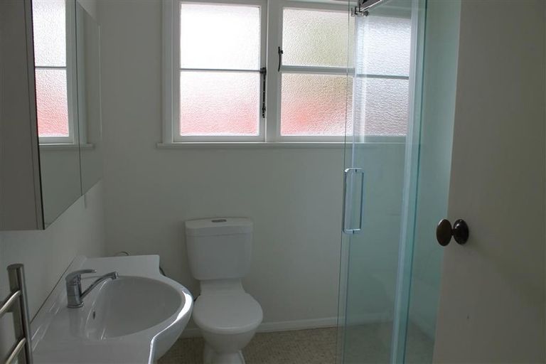 Photo of property in 63b Oregon Drive, Maoribank, Upper Hutt, 5018