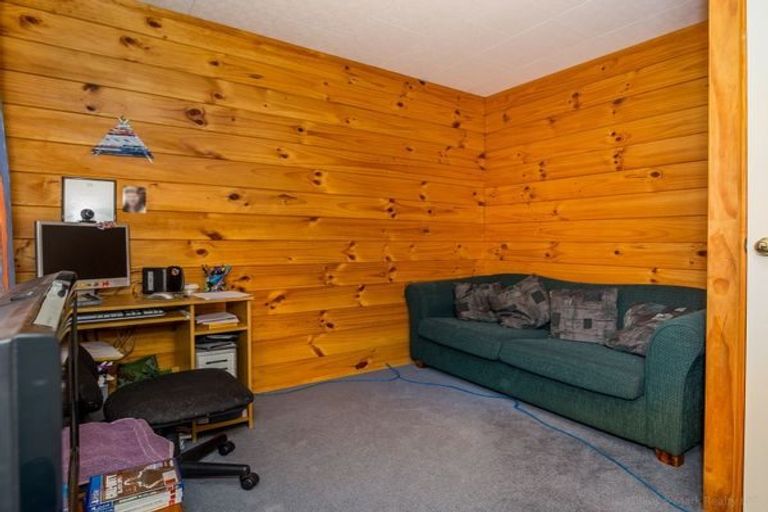 Photo of property in 46 Norana Road, Timberlea, Upper Hutt, 5018