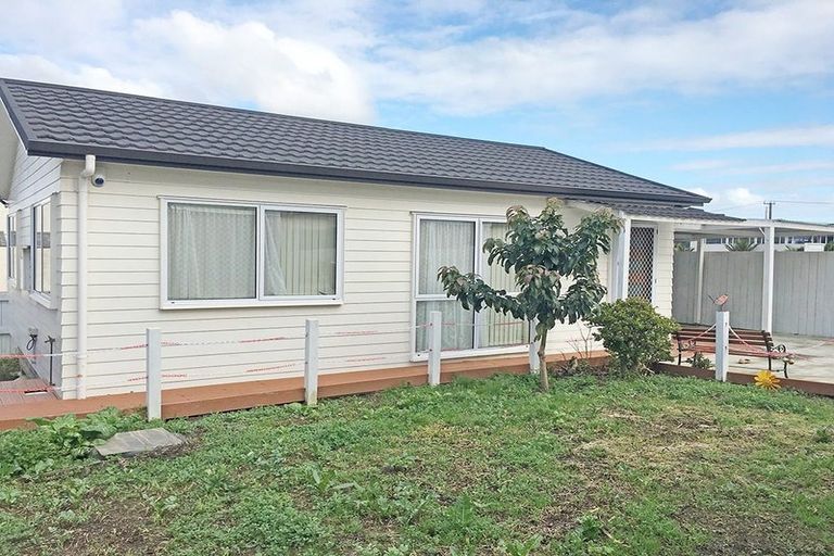 Photo of property in 130 Puhinui Road, Papatoetoe, Auckland, 2104