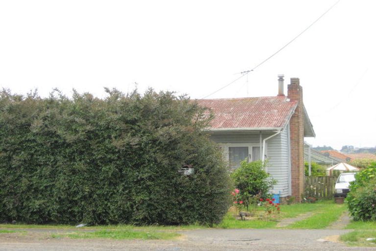 Photo of property in 38 Manuroa Road, Takanini, 2112
