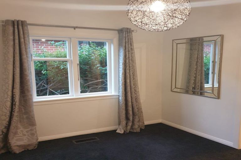 Photo of property in 353 Karori Road, Karori, Wellington, 6012