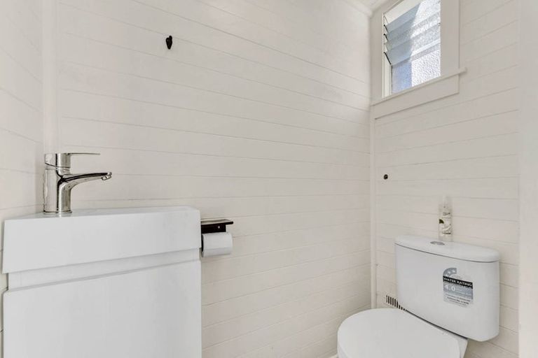 Photo of property in 17 Kearneys Road, Linwood, Christchurch, 8062