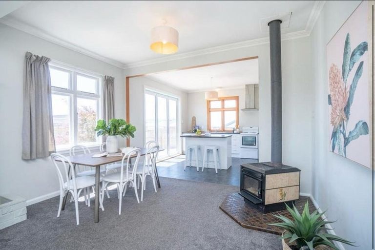 Photo of property in 98 Kelvin Grove Road, Kelvin Grove, Palmerston North, 4414