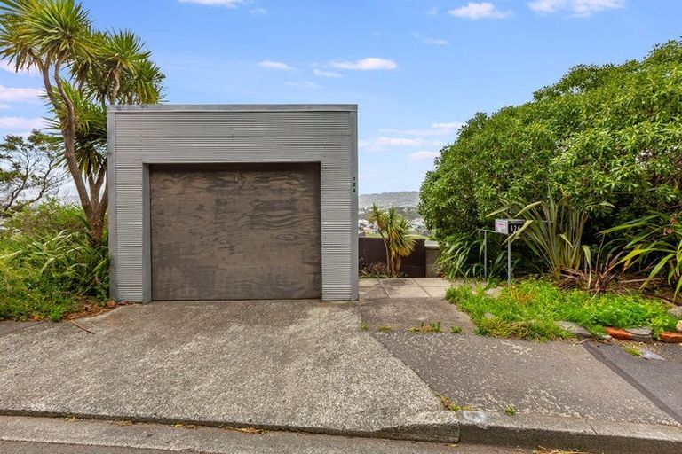 Photo of property in 124 Townsend Road, Miramar, Wellington, 6022