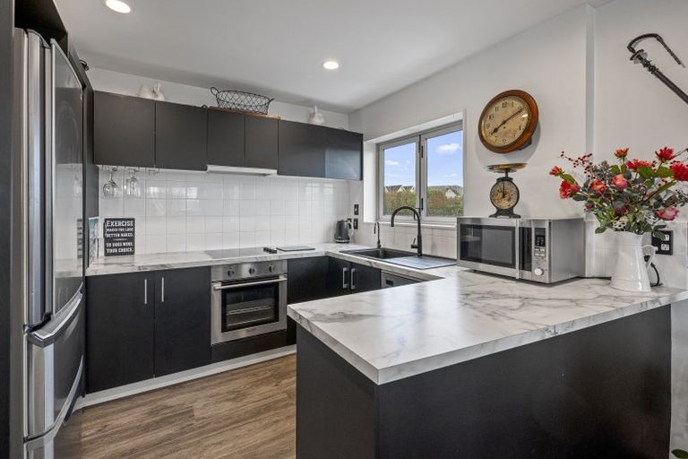 Photo of property in 1/208 Lake Terrace, Hilltop, Taupo, 3330