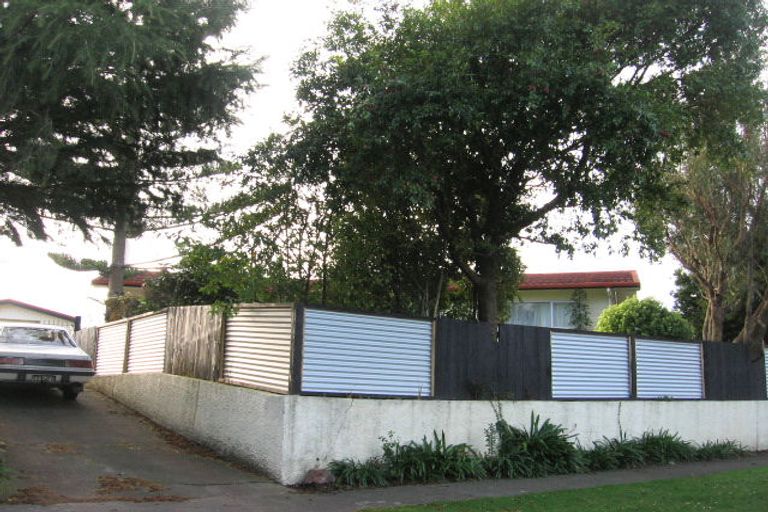 Photo of property in 3 Palliser Place, Milson, Palmerston North, 4414
