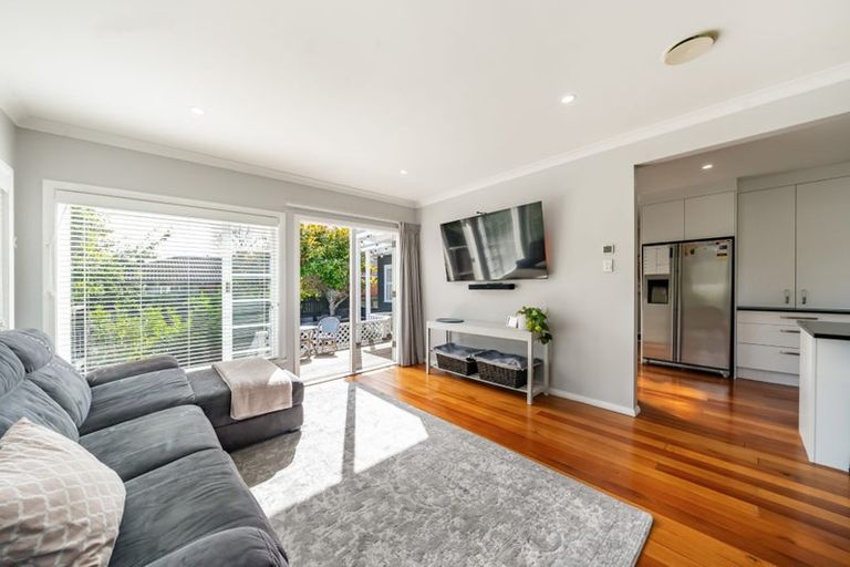 Photo of property in 25 Field Street, Silverstream, Upper Hutt, 5019