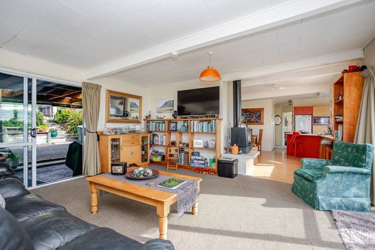 Photo of property in 6 Beach Road, Porangahau, 4293