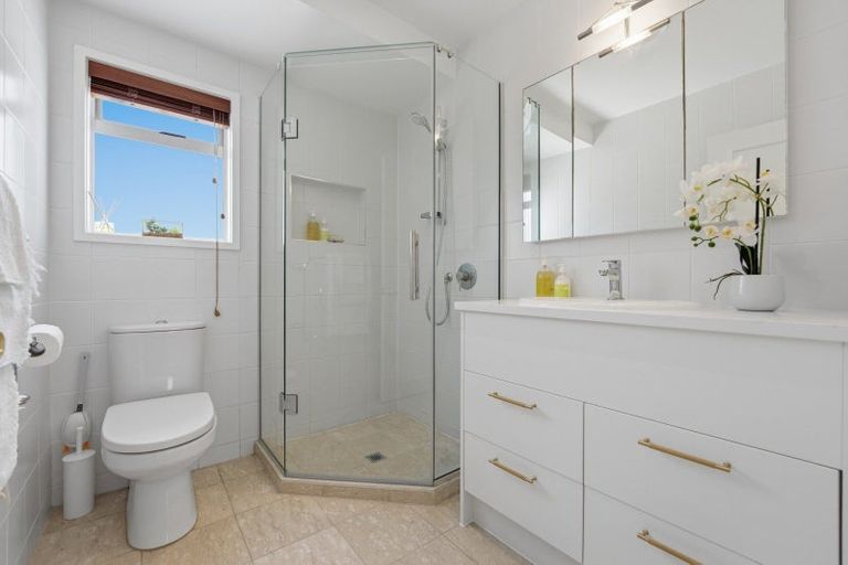 Photo of property in 4 Patros Place, Bucklands Beach, Auckland, 2012