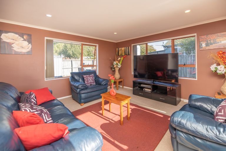 Photo of property in 78a Shortland Street, Wainoni, Christchurch, 8061