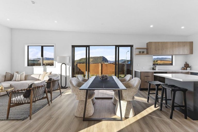 Photo of property in 8 Buttercup Street, Wanaka, 9382