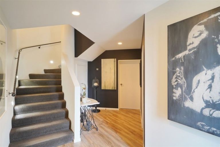 Photo of property in 84 Glenstrae Road, Redcliffs, Christchurch, 8081