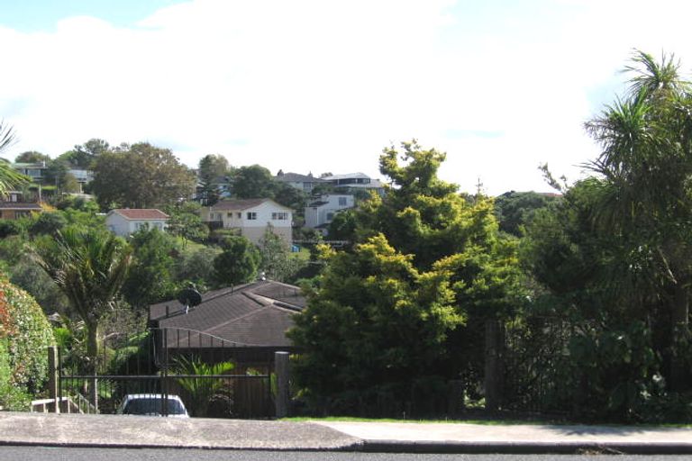 Photo of property in 910 Beach Road, Waiake, Auckland, 0630