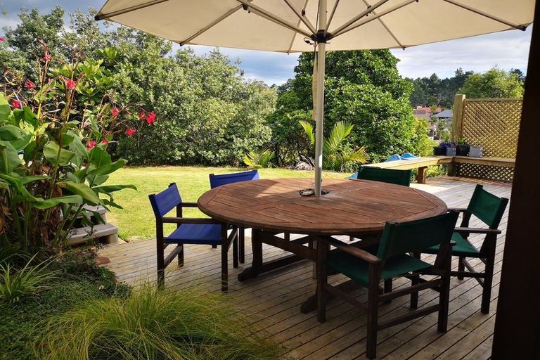 Photo of property in 19 Jay Court, Botany Downs, Auckland, 2010