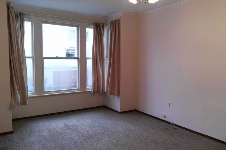 Photo of property in 1/27 Brougham Street, Mount Victoria, Wellington, 6011