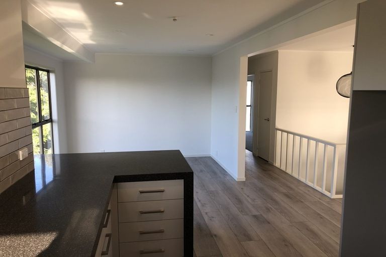 Photo of property in 2/12 Stanley Avenue, Milford, Auckland, 0620